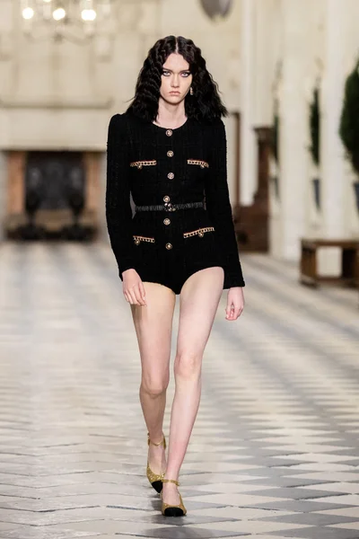 Look 13